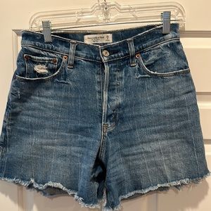 Abercrombie & Fitch, The Dad Short High Rise